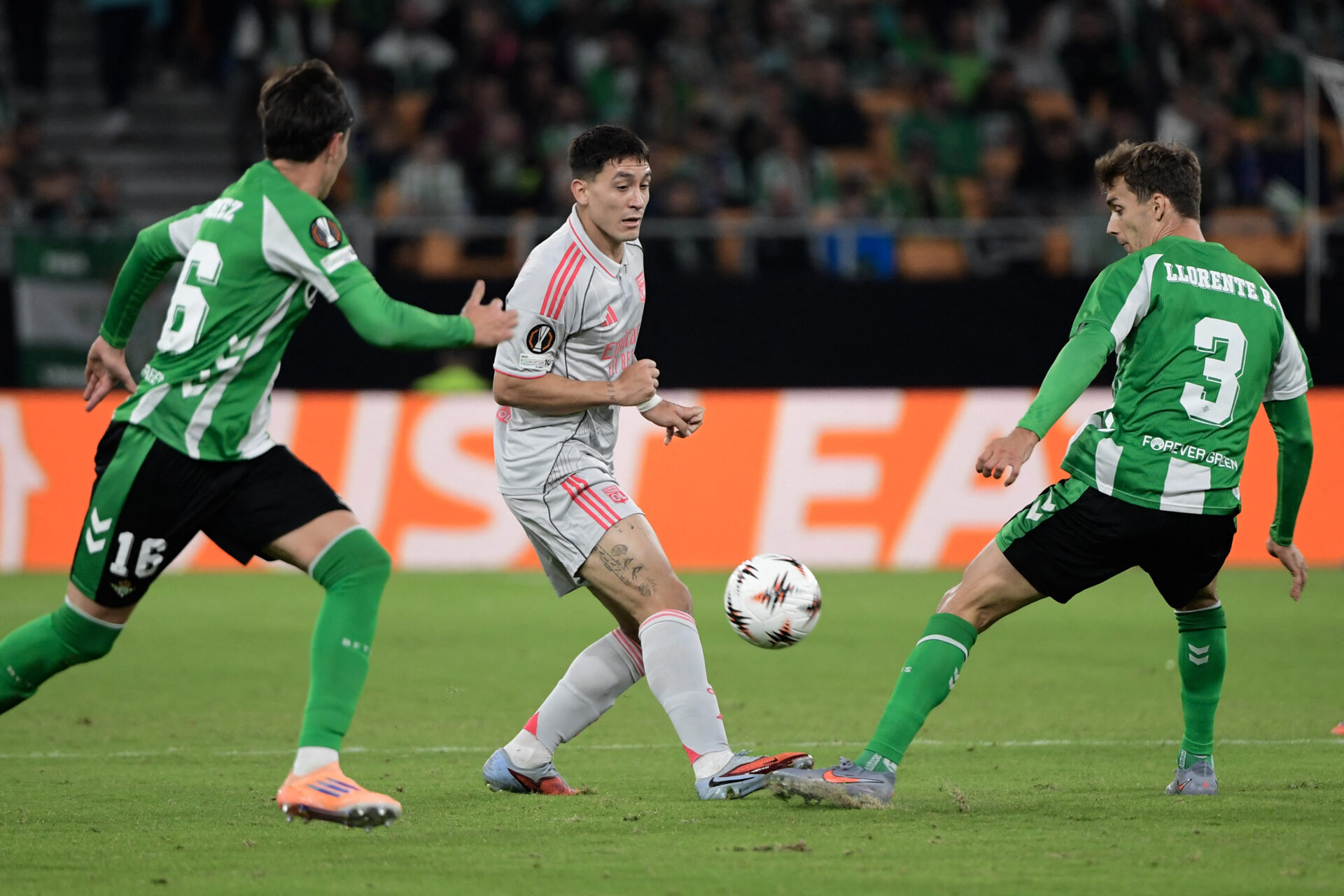 
		Commentaires sur OL - Mercato : Satriano acheté avant d’être prêté ? par cavegone		