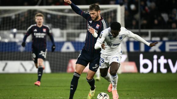 Tanner Tessmann lors d'Auxerre - OL