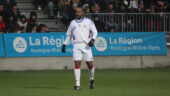 Sidney Govou avec l'OL Légendes