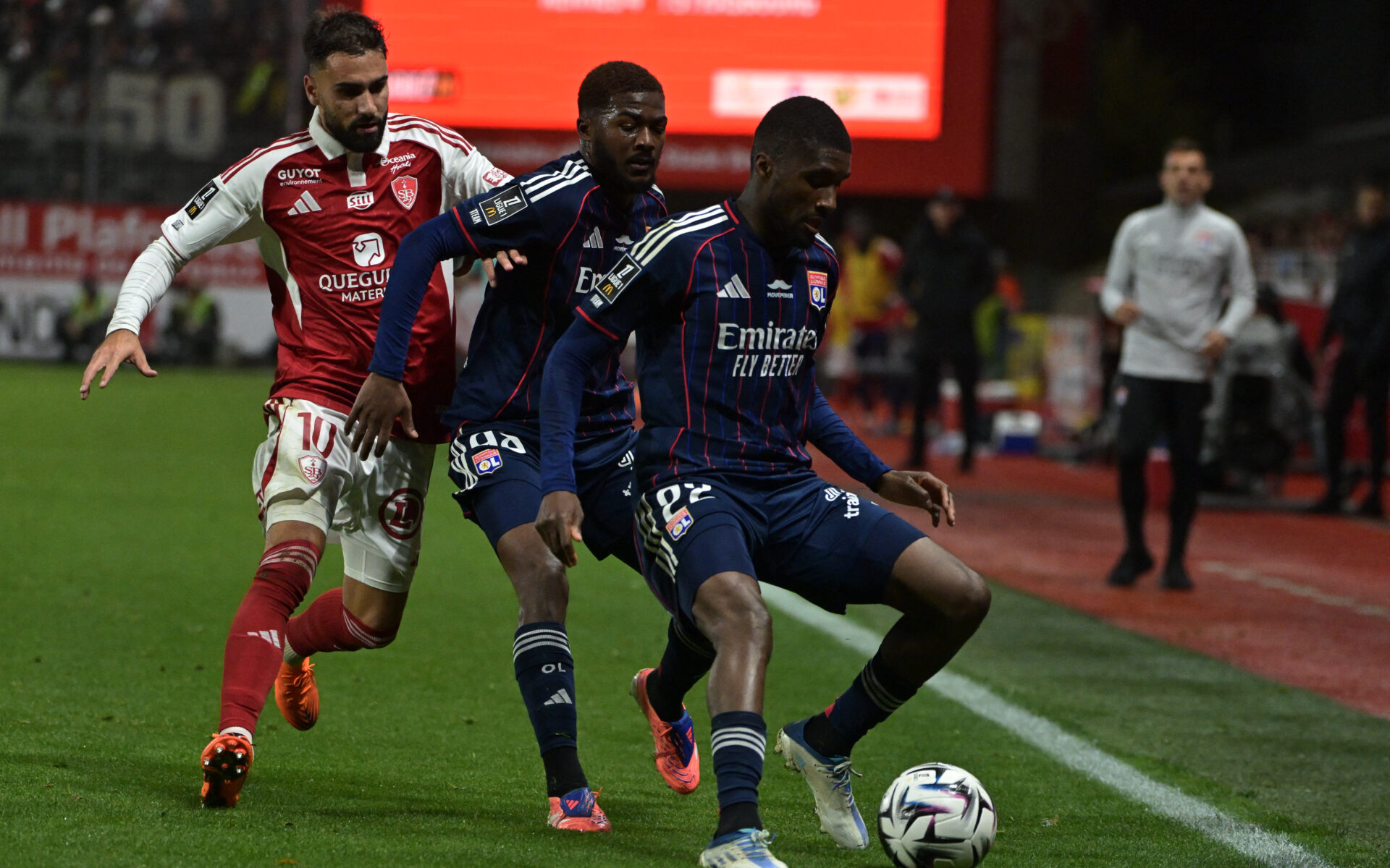 
		Commentaires sur Face à Brest, l’OL a la possibilité de retrouver le top 4 de Ligue 1 par Juni38		