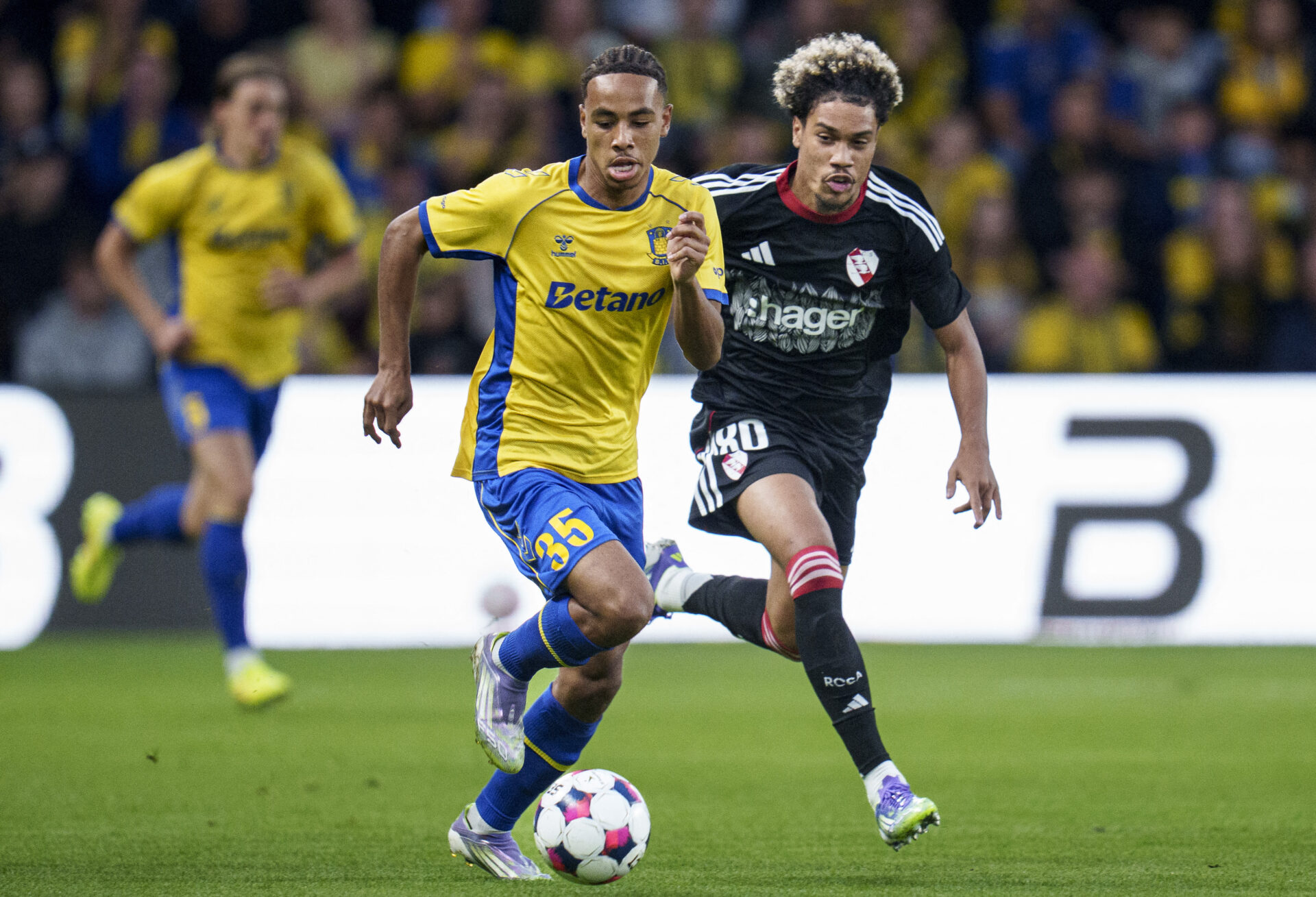 OL : Noah Nartey ne découvrira pas tout de suite la Ligue Europa