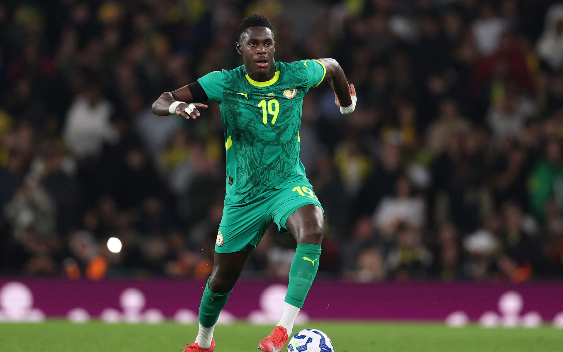 Niakhaté (OL) veut "ramener la CAN à Dakar"