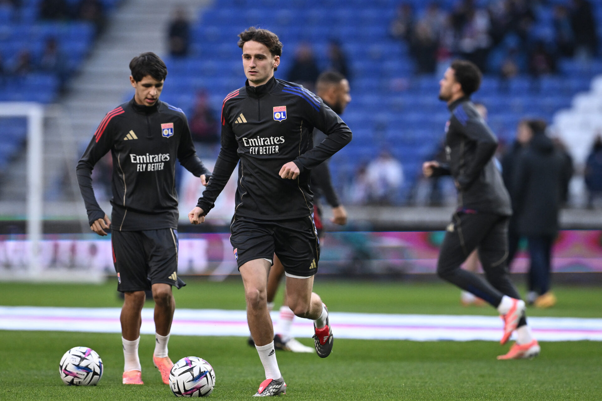 Commentaires sur OL - FC Saint-Cyr Collonges : une équipe remodelée mais compétitive ? par JUNi DU 36