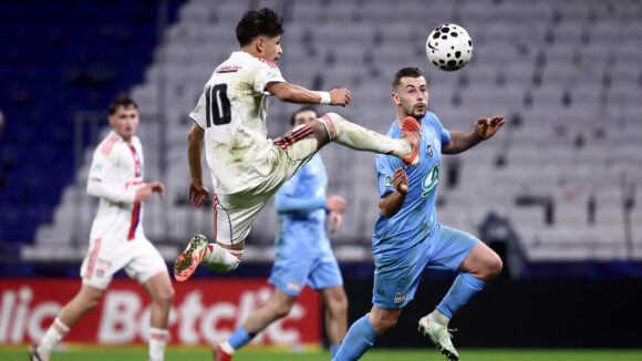 Khalis Merah lors d'OL - FC Saint-Cyr Collonges en Coupe de France.