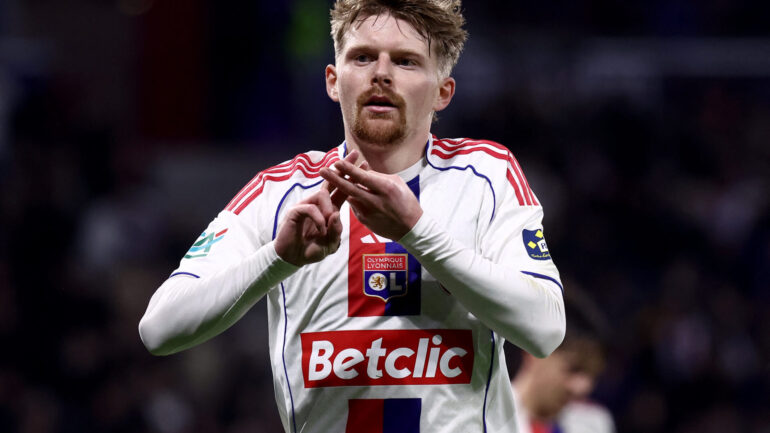 Pavel Sulc lors d'OL - FC Saint-Cyr Collonges