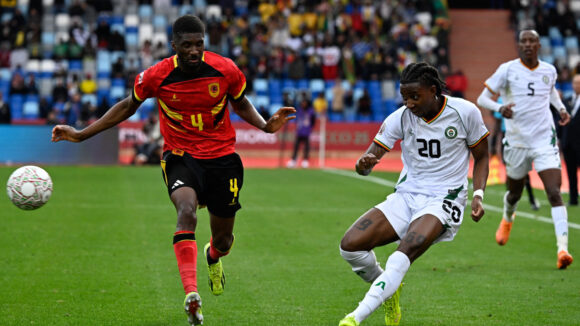 Clinton Mata (Angola) face Zimbabwe.