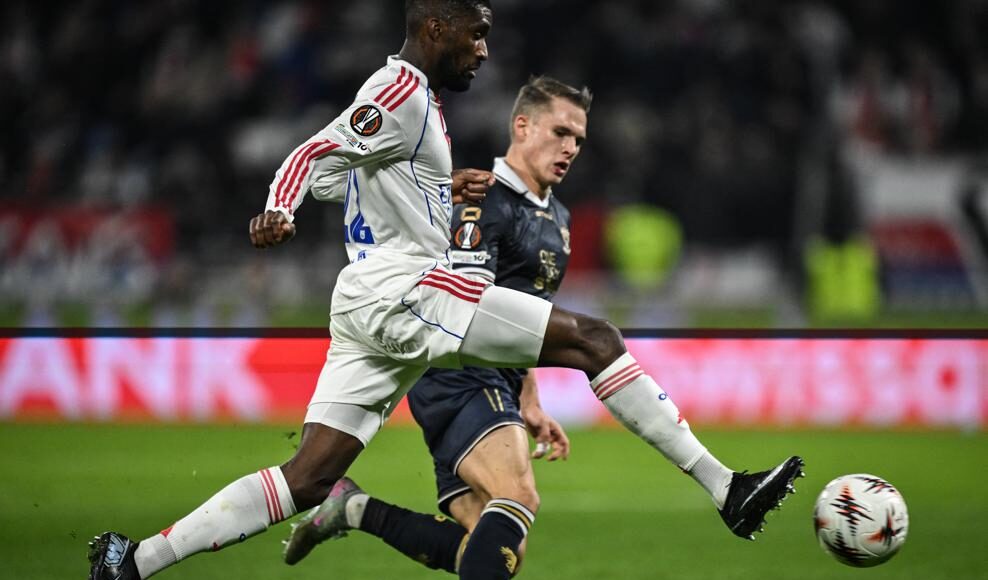 Clinton Mata lors d'OL - Go Ahead Eagles
