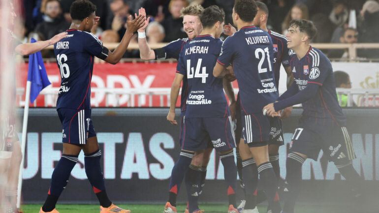 Les joueurs de l'OL gagnent à Monaco