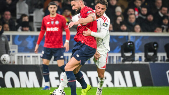Ruben Kluivert (OL) au duel face à Olivier Giroud (Lille)