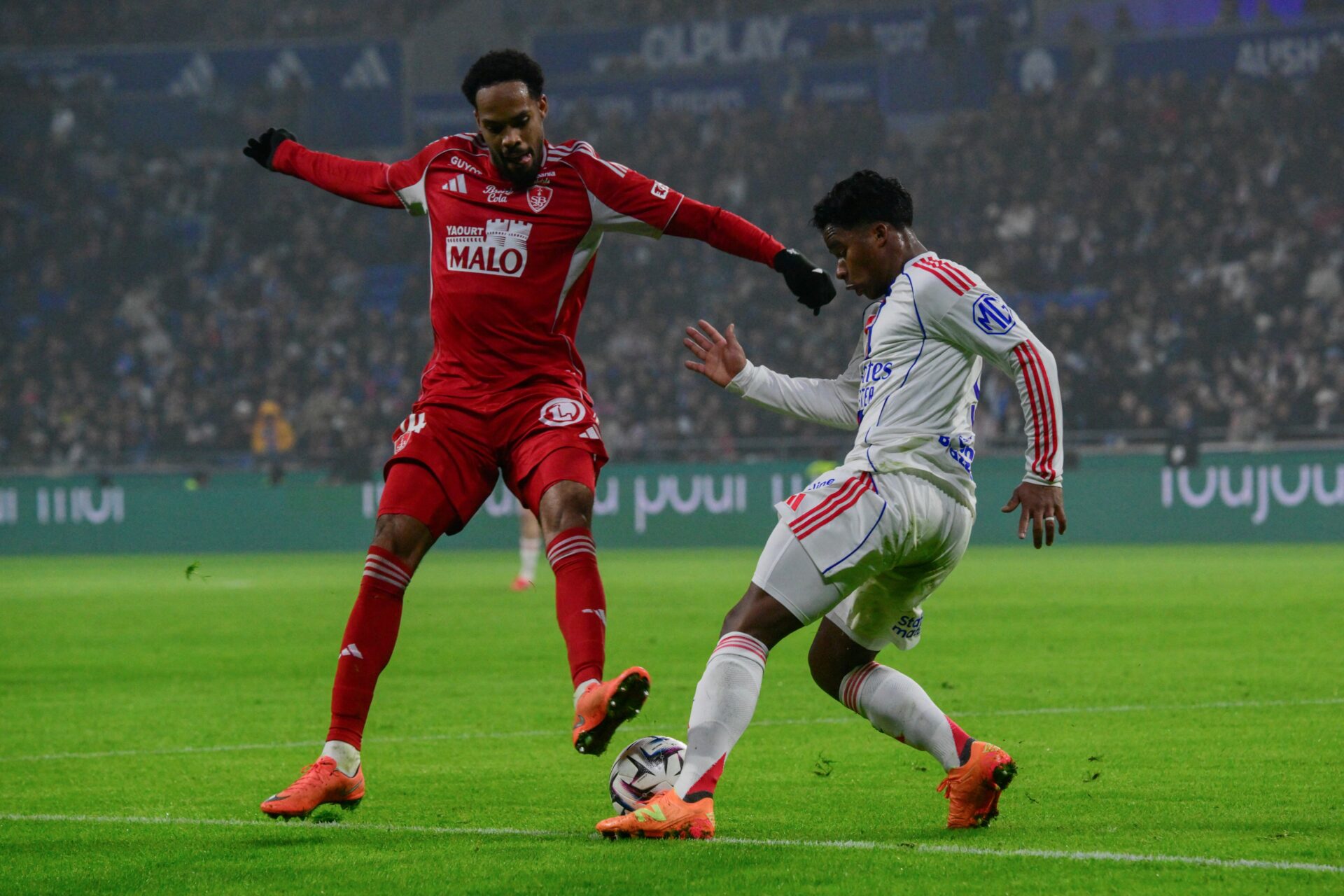 
		Commentaires sur En supériorité numérique, l’OL fait le boulot contre Brest (2-1) par Bidibulle		