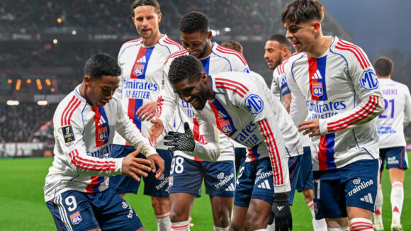 La joie des joueurs de l'OL à Metz