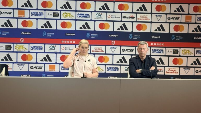 Lindsey Heaps et Vincent Ponsot, directeur général de l'OL Lyonnes
