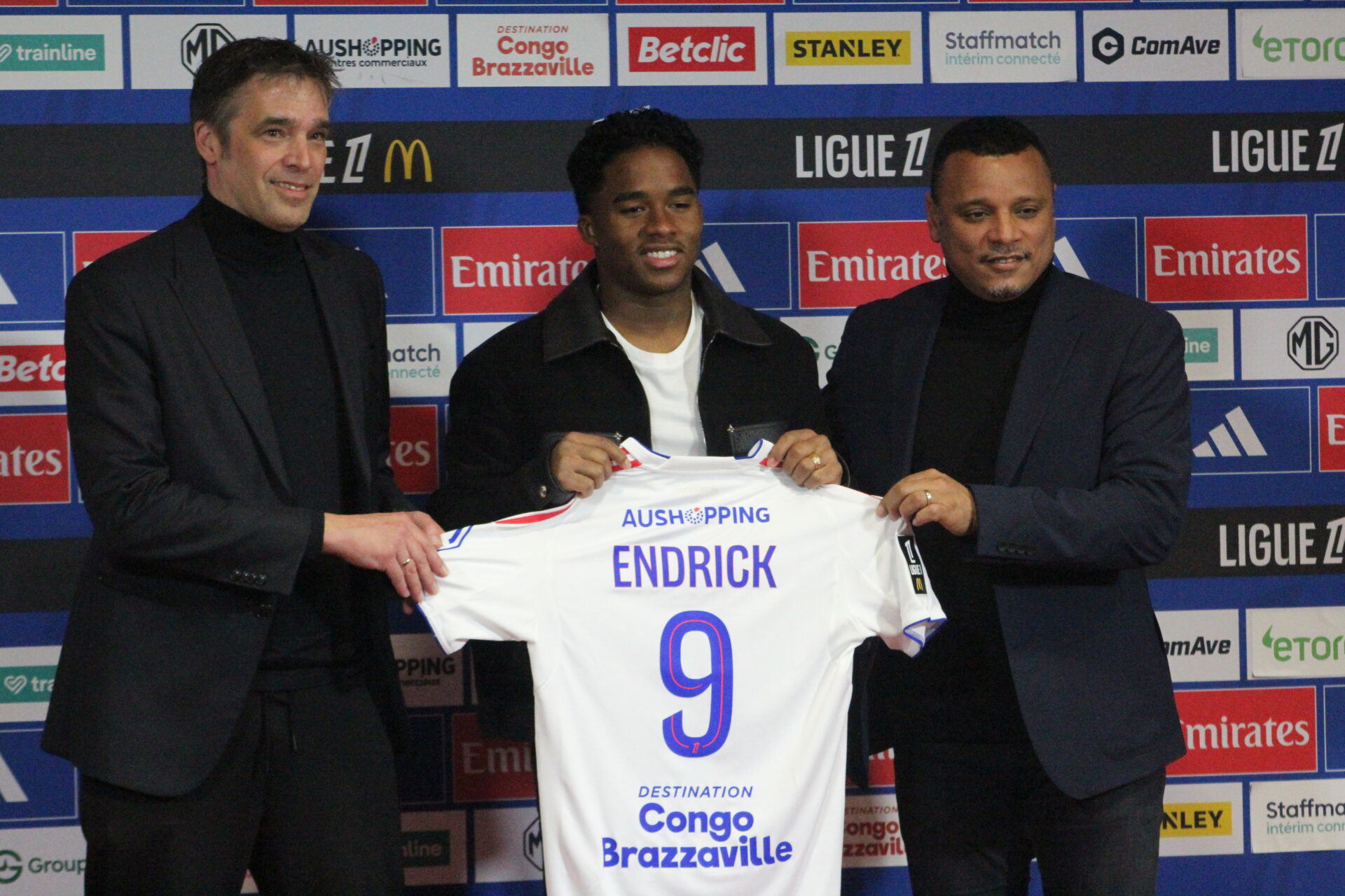 
		Commentaires sur Mercato : l’OL va tenter encore une arrivée et attend un départ par gOLdorak		