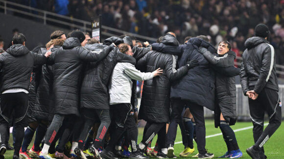 La joie des joueurs de l'OL après la victoire à Nantes