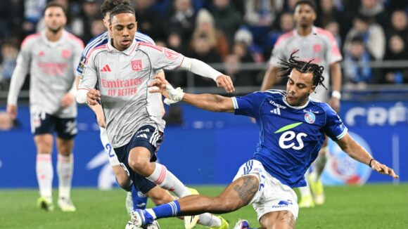 Noah Nartey (OL) et Guela Doué (Strasbourg)