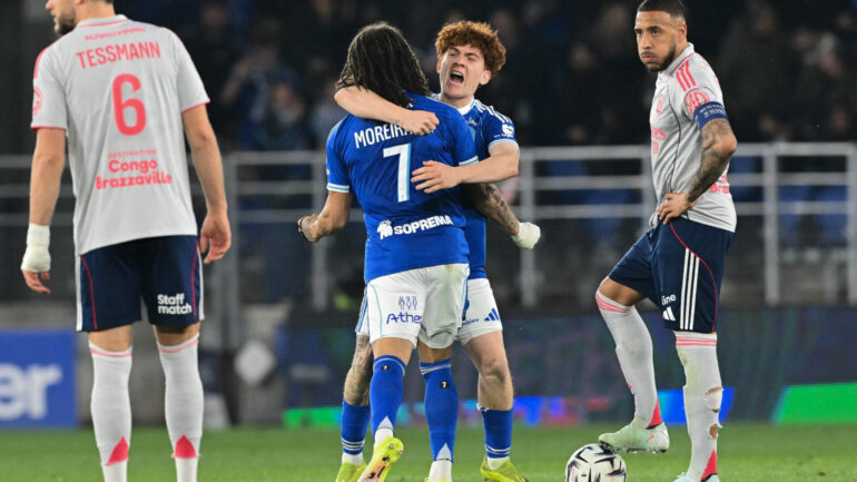 Corentin Tolisso dépité devant Moreira et Barco lors de Strasbourg - OL