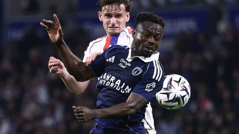 Tyler Morton lors d'OL - Paris FC