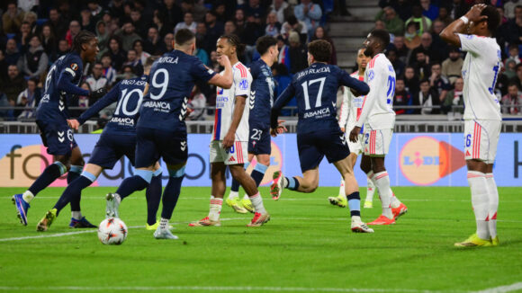 La joie des joueurs du Celta devant la tristesse des joueurs de l'OL