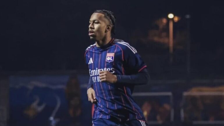 Steeve Kango, latéral de l'OL
