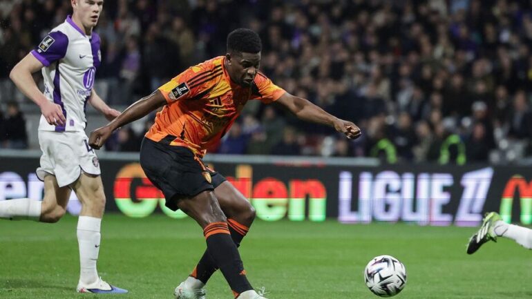 Marshall Munetsi lors de Toulouse - Paris FC