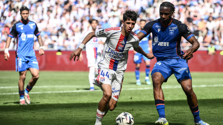 Khalis Merah lors d'OL - Auxerre