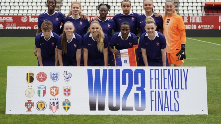 Vicki Becho et l'équipe de France U23