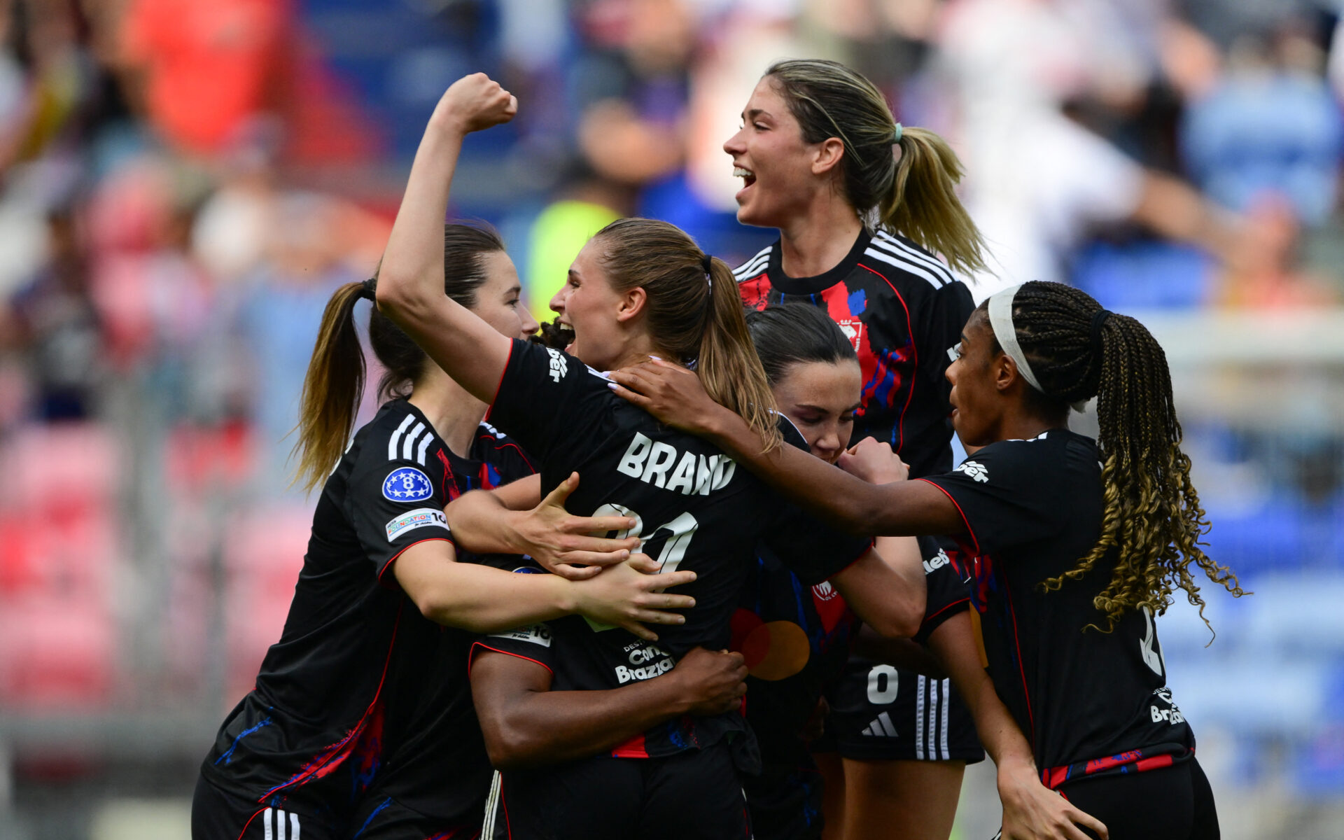 
		Commentaires sur OL Lyonnes : place à la Ligue des champions par isabielle		