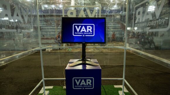 La VAR sera utilisée en Première Ligue en 2026-2027