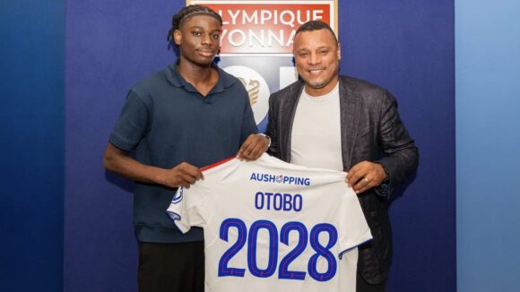 Melvyn Otobo a signé son premier contrat professionnel avec l'OL