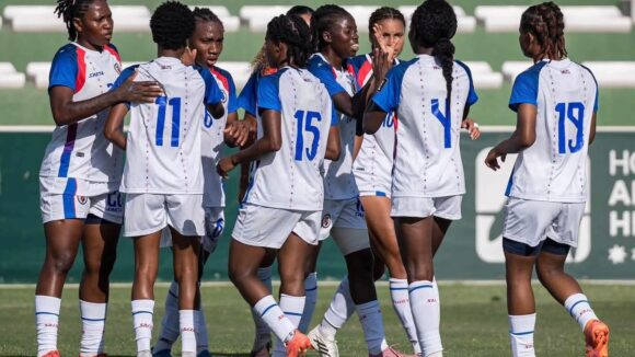 Melchie Dumornay avec la sélection d'Haïti