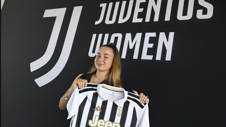 Emilie Mece a signé son premier contrat pro à la Juventus
