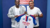 Cluver Sambi Mbungu à sa signature à l'OL avec Matthieu Louis-Jean
