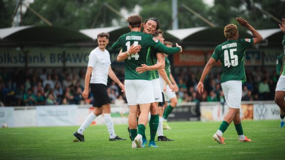 Les joueurs de Wolfsburg en match de préparation