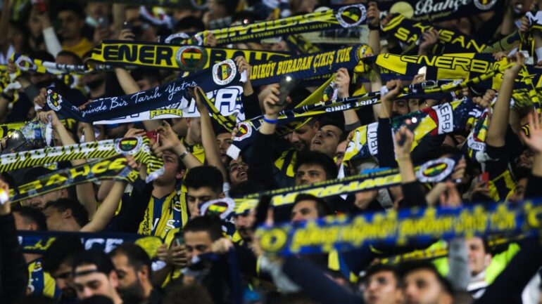 Les supporters de Fenerbahçe