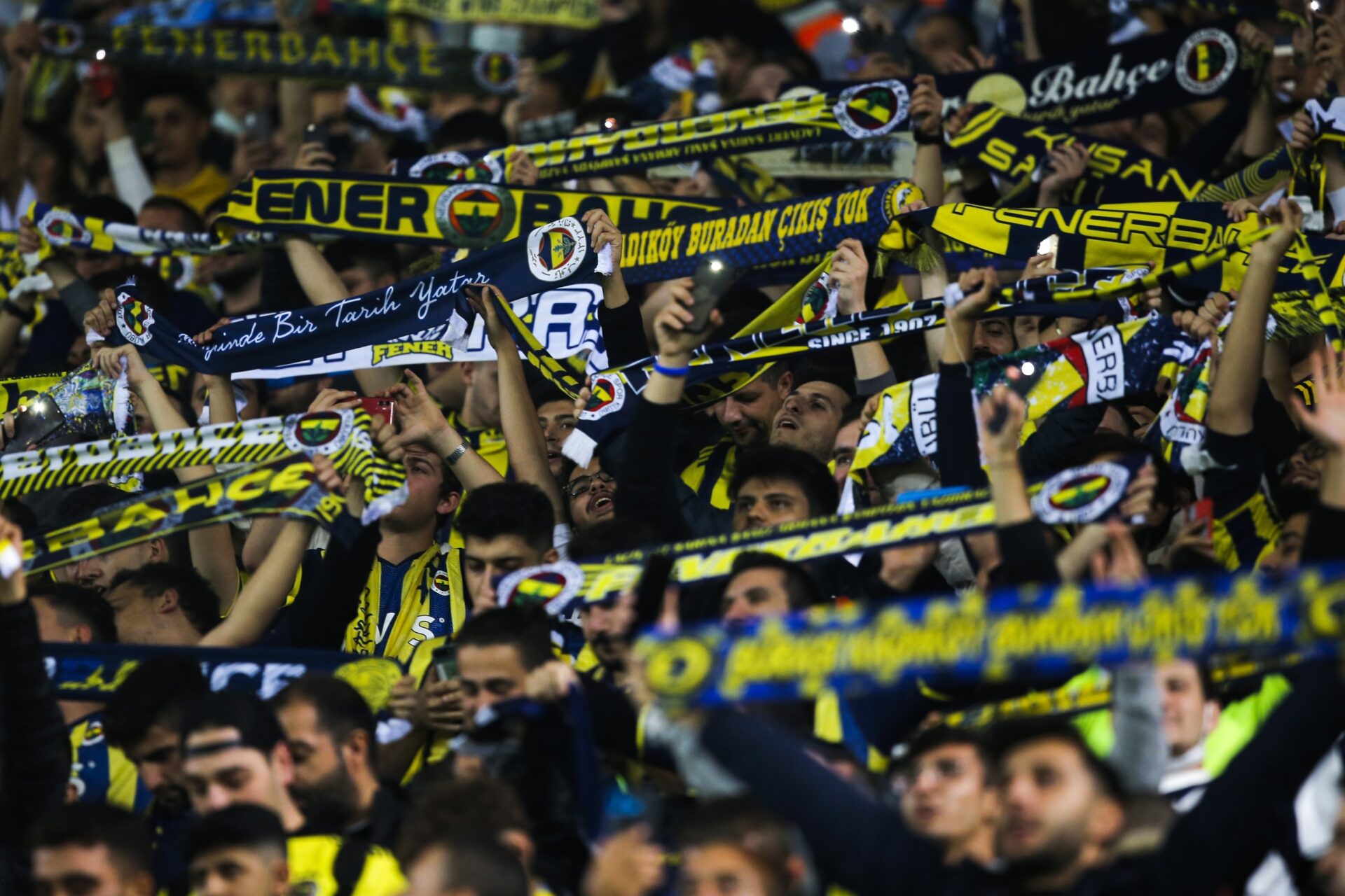 Commentaires sur OL - Fenerbahçe : Fonseca ne s'attend pas à des débordements en tribunes par brad