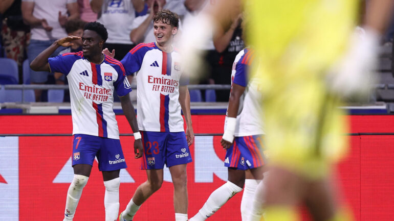 Tyler Morton et Ernest Nuamah lors d'OL - Sparta Prague