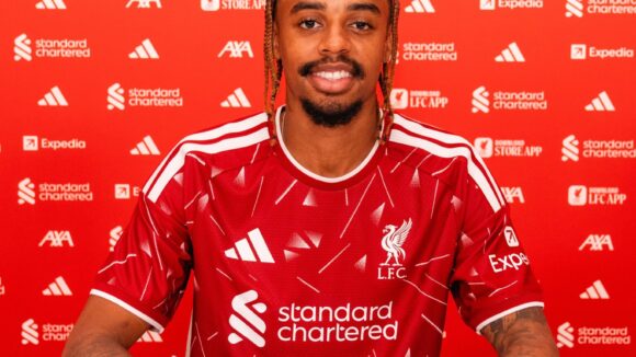 Bradley Barcola a signé à Liverpool