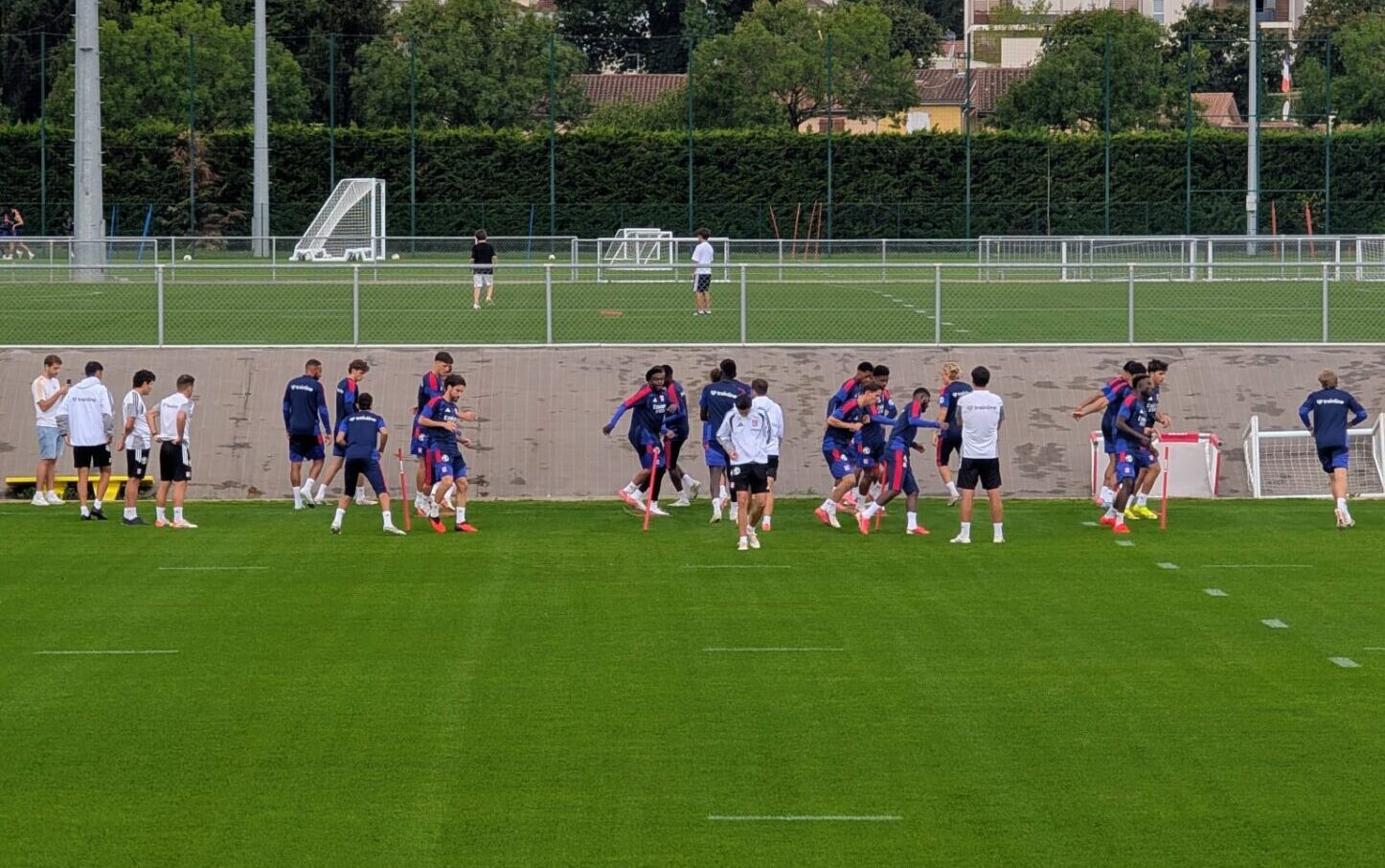 
		Commentaires sur Moins de dix joueurs, pas d’amical et du repos… l’OL va s’adapter à la nouvelle trêve par OL-91		
