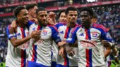 La joie des joueurs de l'OL sur le but de Corentin Tolisso contre Crystal Palace