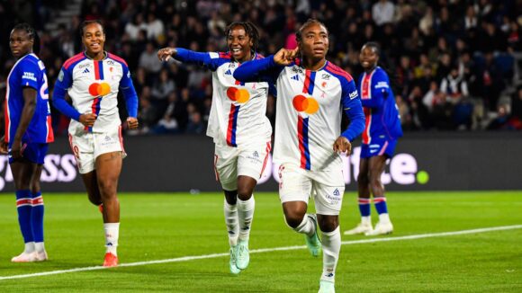 Melchie Dumornay buteuse lors de PSG - OL Lyonnes
